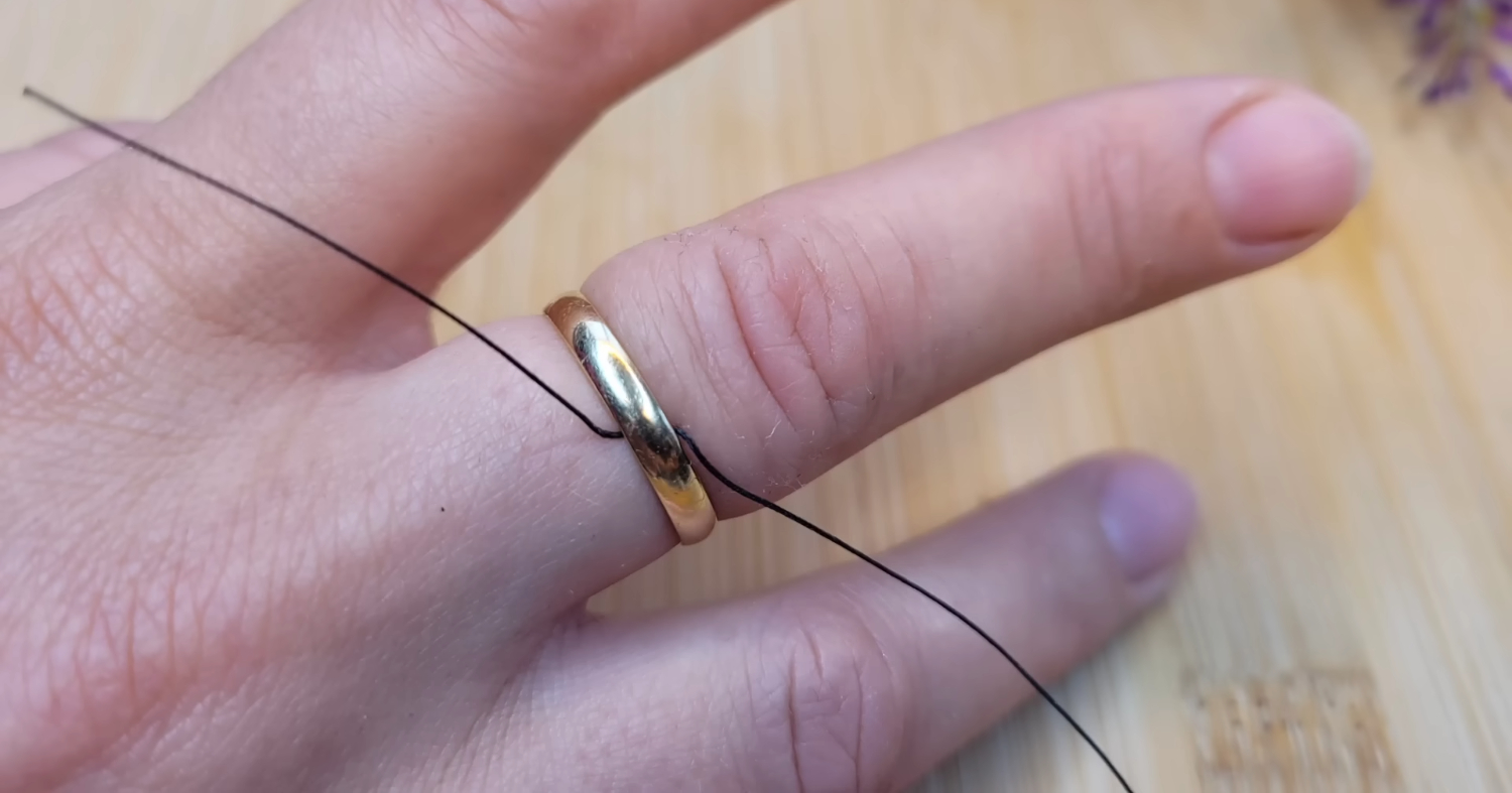 How To Remove The Ring That Was Stuck On Finger